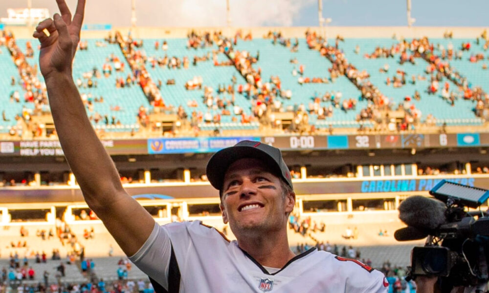 Tom Brady Retires